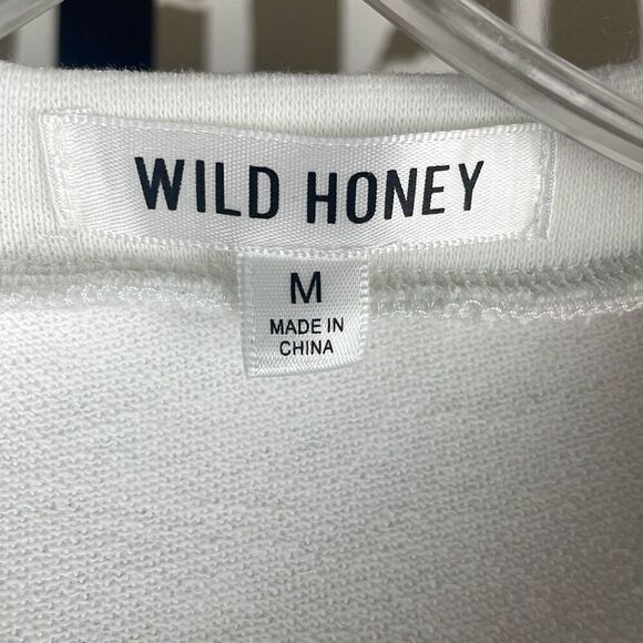 Wild Honey Sequined Lips Short Sleeve Oversized Sweatshirt M - Picture 7 of 8